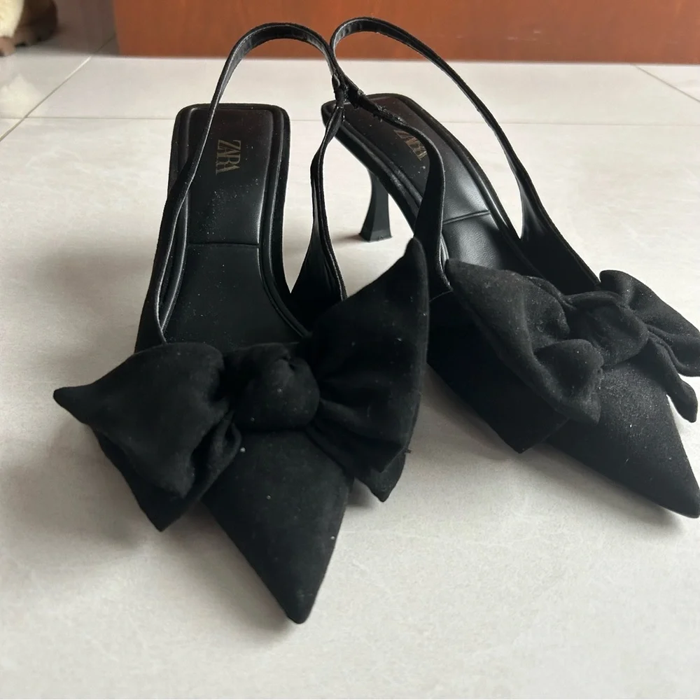 Zara Black Bow Pointed Toe Slingback Kitten Heels / Size 37 - Picture 3 of 9